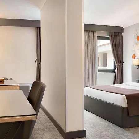 Отель Days By Wyndham Cankaya 3*